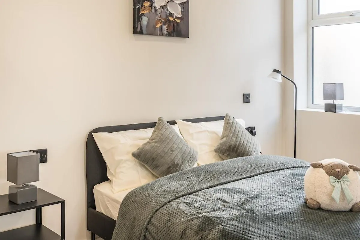 East16 Studio Flat London